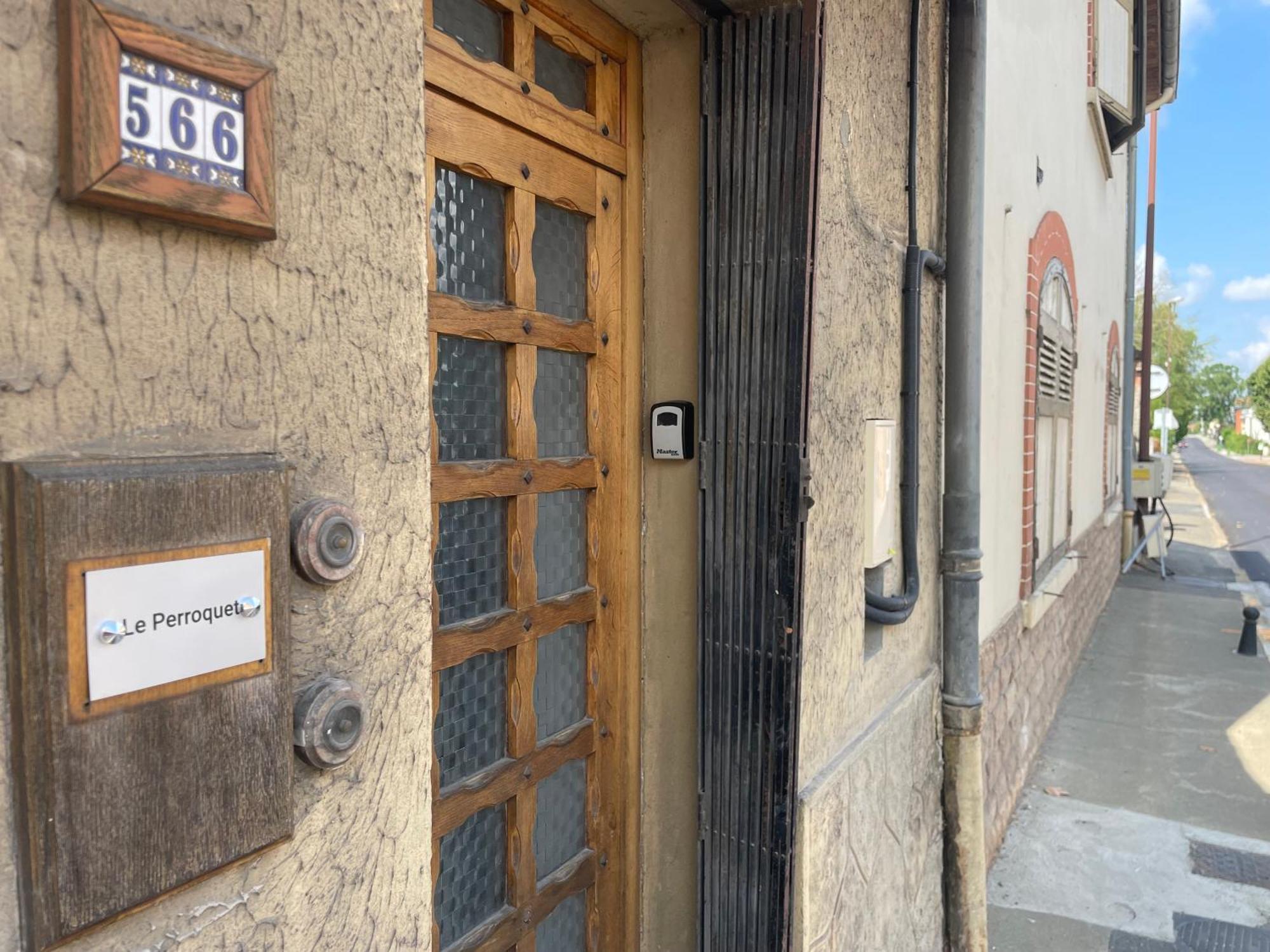 Appartement Le Perroquet à Villars-les-Dombes Extérieur photo